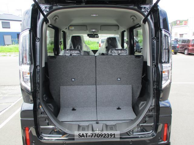 Suzuki SPACIA 2026-05 8815576-17