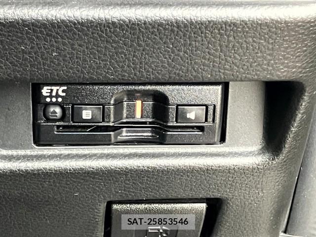 Suzuki SPACIA 2022-02 8815818-9