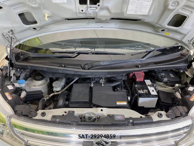 Suzuki SPACIA 2013-09 8815924-17