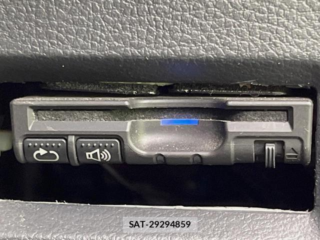 Suzuki SPACIA 2013-09 8815924-5