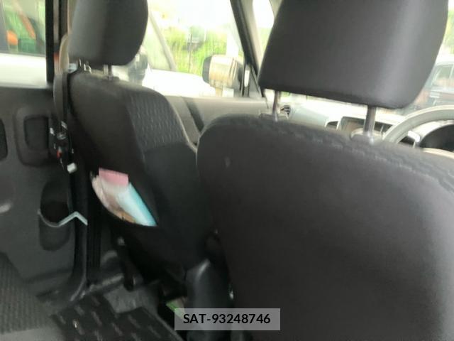 Suzuki SPACIA 2013-06 8816084-5