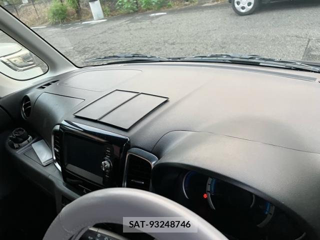 Suzuki SPACIA 2013-06 8816084-9
