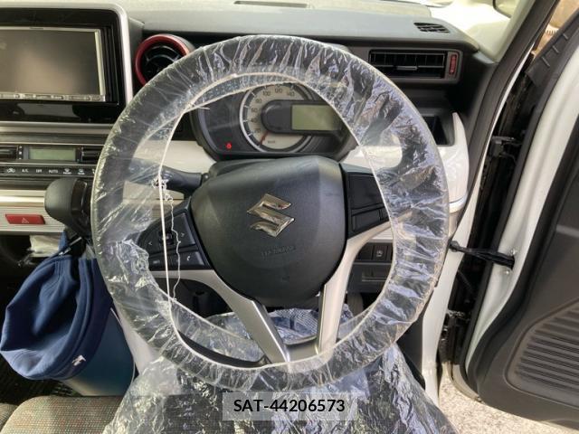 Suzuki SPACIA 2018-09 8813357-10