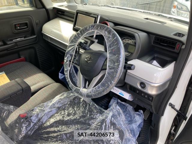 Suzuki SPACIA 2018-09 8813357-6