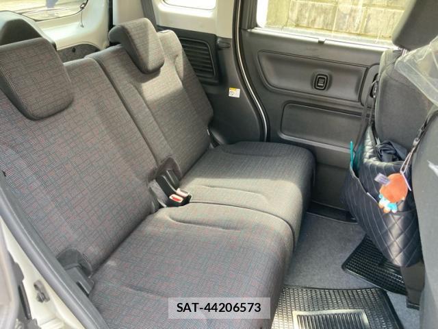 Suzuki SPACIA 2018-09 8813357-8