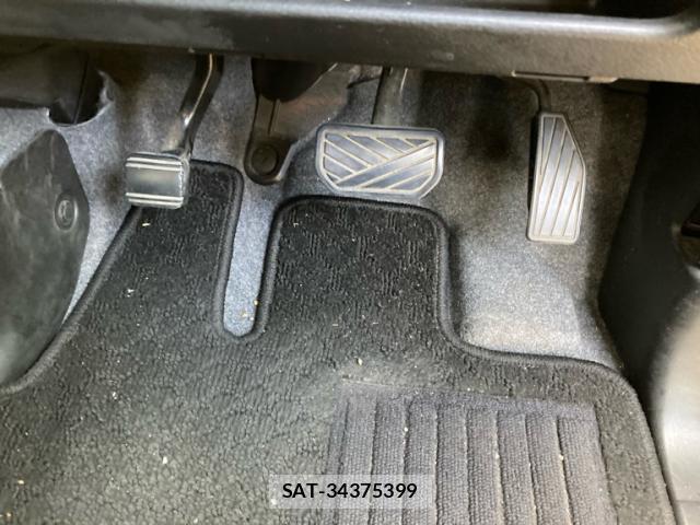 Suzuki SPACIA 2018-01 8813446-8