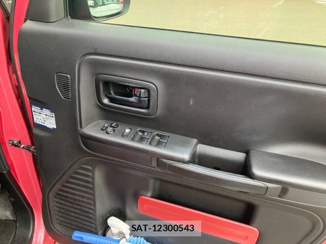 Suzuki SPACIA 2017-12 8813632-4