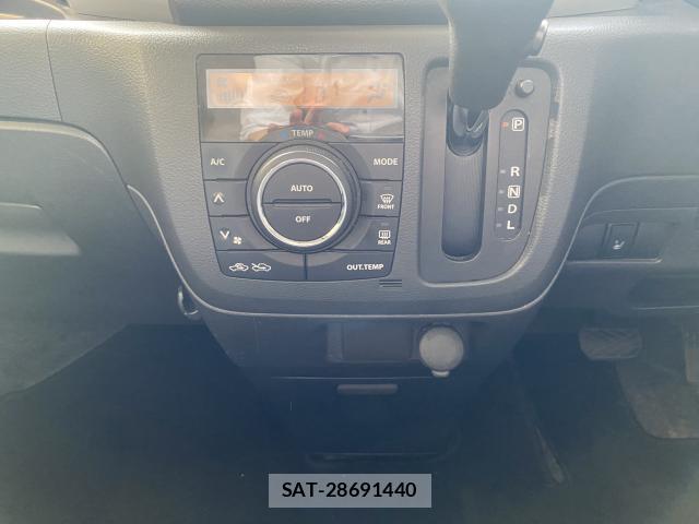 Suzuki SPACIA 2016-06 8817179-10