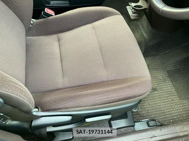 Toyota SPADE 2014-10 8813462-10