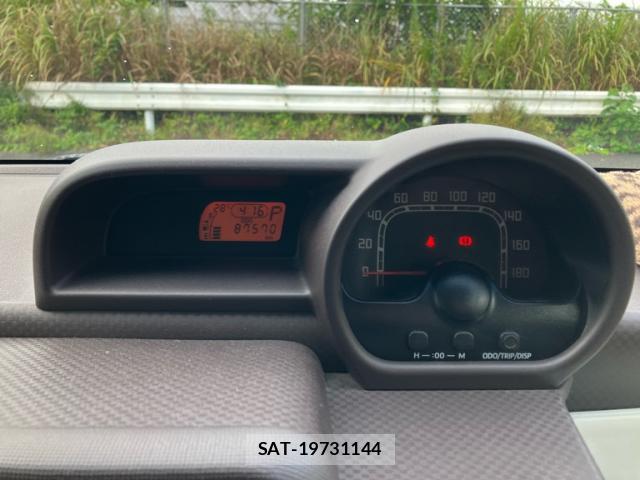 Toyota SPADE 2014-10 8813462-14