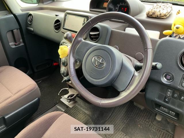 Toyota SPADE 2014-10 8813462-8