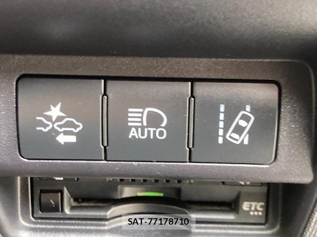Toyota SPADE 2017-09 8814600-12
