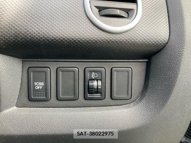 Suzuki SPLASH 2011-06 8813876-10