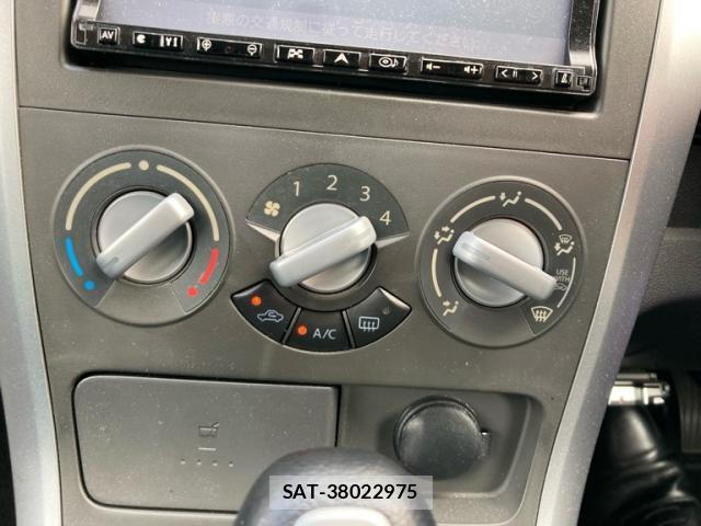 Suzuki SPLASH 2011-06 8813876-15