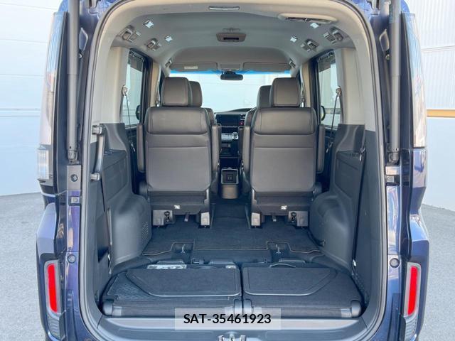 Honda e 2018-06 8812236-10