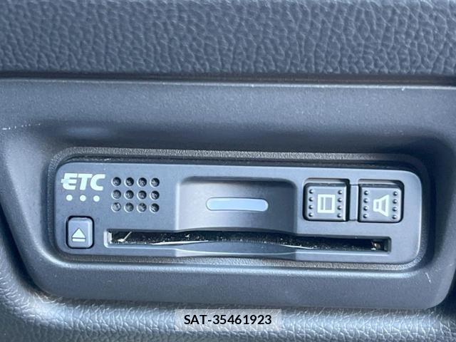 Honda e 2018-06 8812236-6