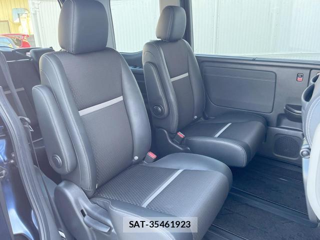 Honda e 2018-06 8812236-8