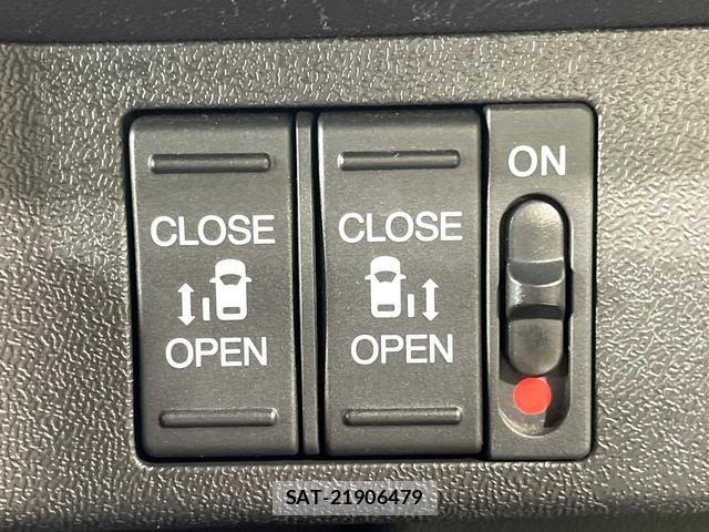 Honda e 2017-12 8814451-4