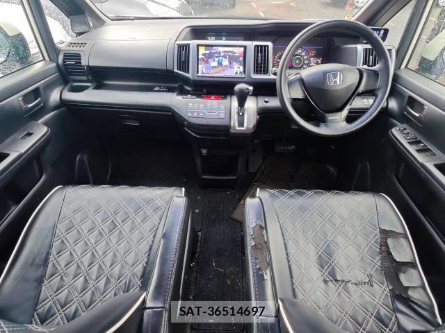Honda e 2010-11 8814466-2