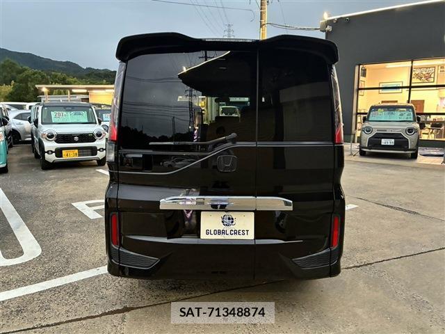 Honda e 2016-02 8814728-14