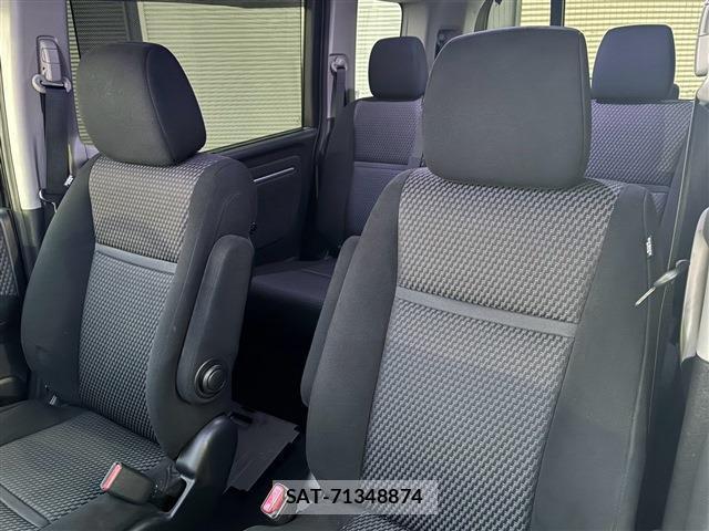 Honda e 2016-02 8814728-3