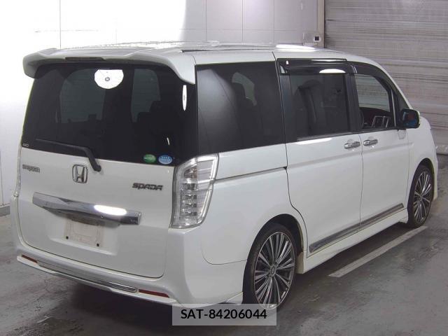 Honda e 2014-02 8816536-1