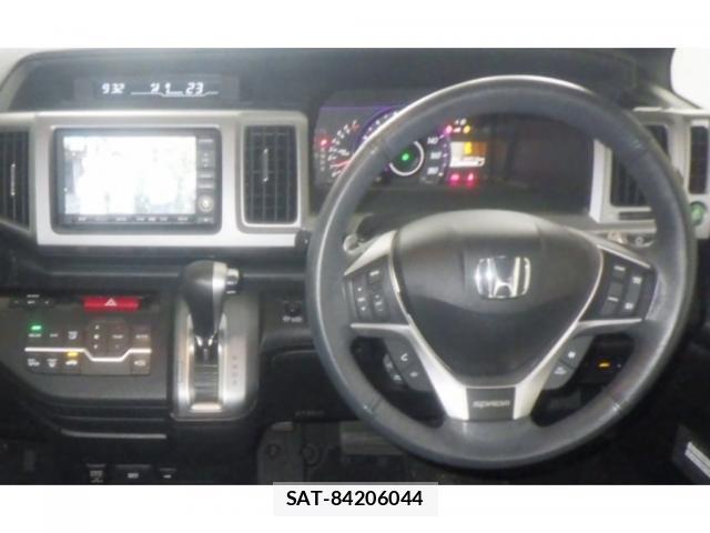 Honda e 2014-02 8816536-2