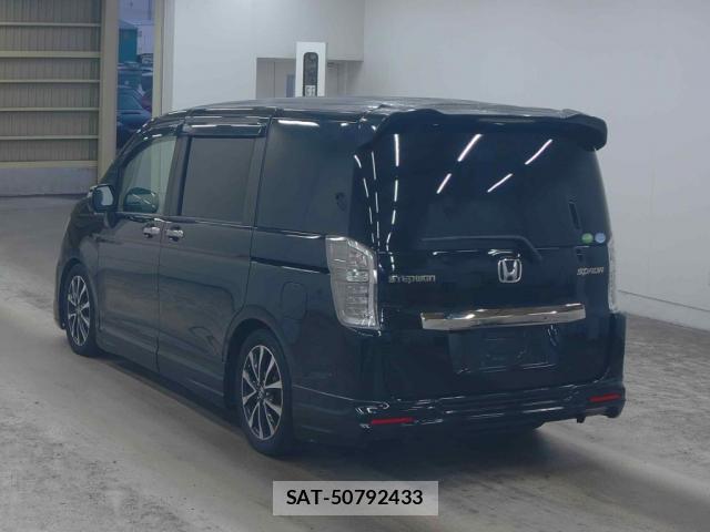 Honda e 2013-07 8816618-1