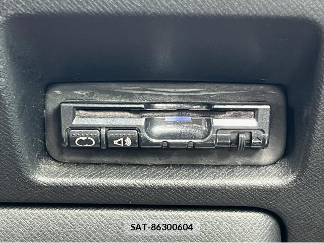 Honda e 2010-02 8817115-10