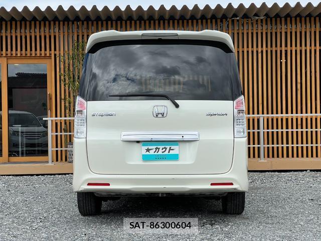 Honda e 2010-02 8817115-19