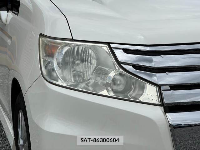 Honda e 2010-02 8817115-4