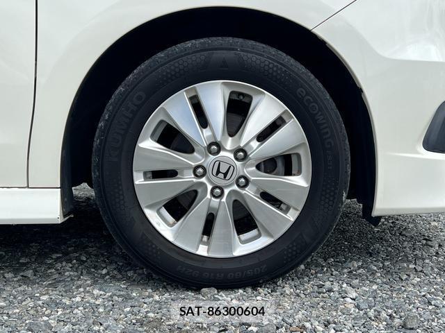 Honda e 2010-02 8817115-5