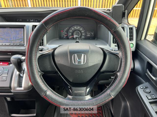 Honda e 2010-02 8817115-6