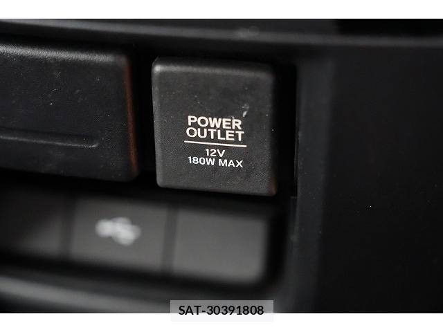Honda e 2020-03 8817289-12