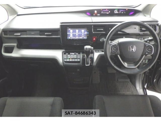 Honda e 2017-11 8817360-2