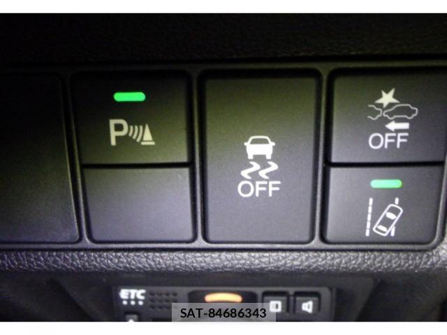 Honda e 2017-11 8817360-7