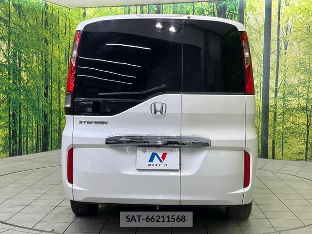 Honda e 2015-11 8812075-15