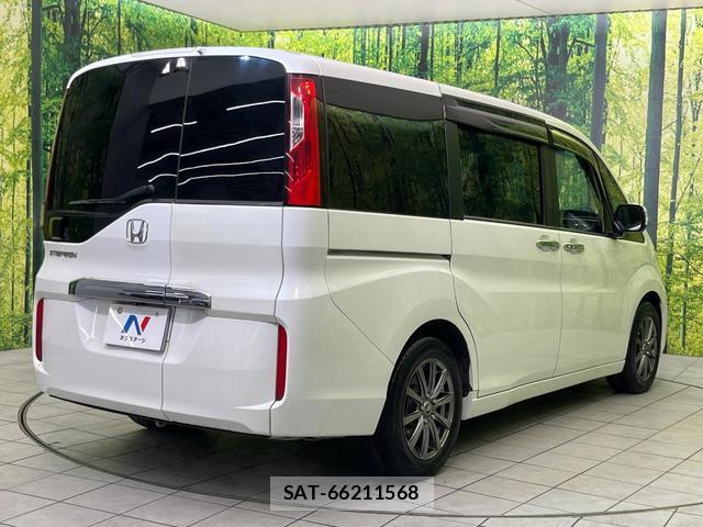 Honda e 2015-11 8812075-16