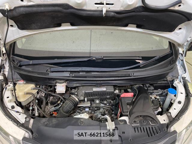 Honda e 2015-11 8812075-17