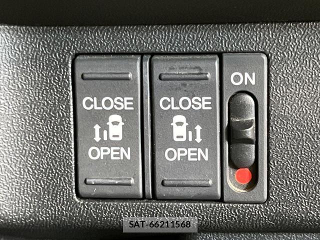 Honda e 2015-11 8812075-4