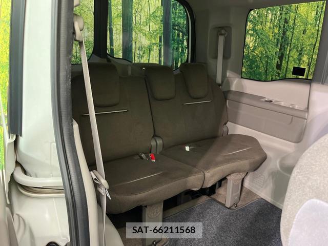 Honda e 2015-11 8812075-9