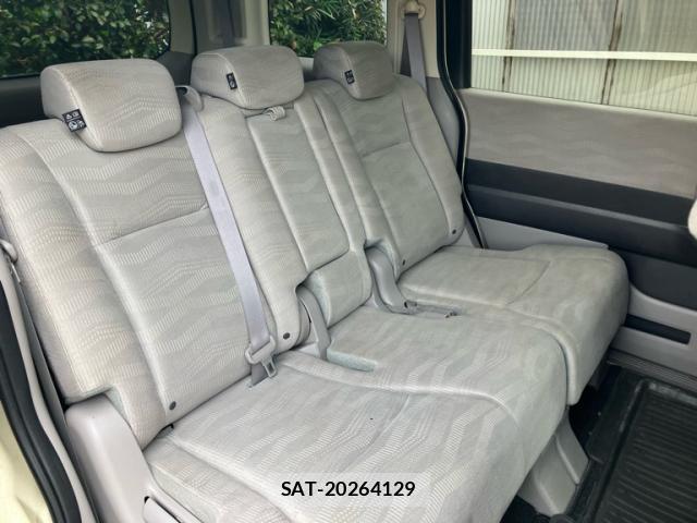 Honda e 2013-03 8812335-4