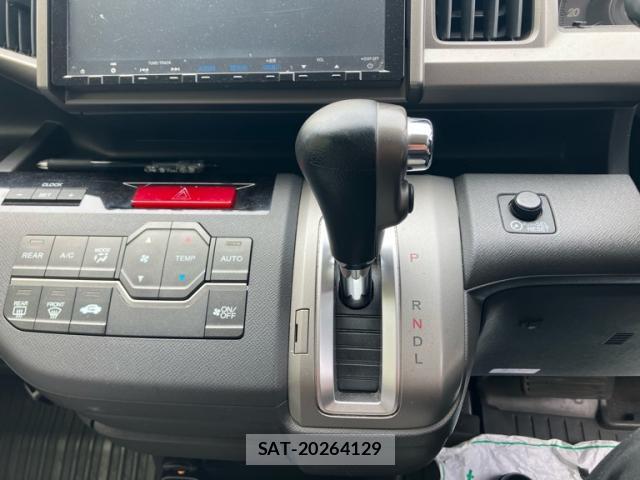 Honda e 2013-03 8812335-7