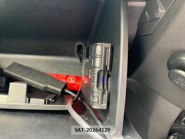 Honda e 2013-03 8812335-9