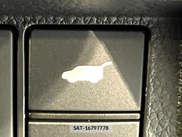 Honda e 2026-05 8812878-3
