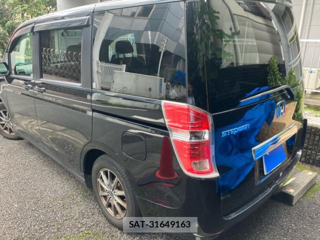 Honda e 2011-03 8812988-1