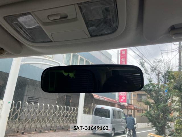 Honda e 2011-03 8812988-10