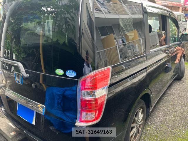 Honda e 2011-03 8812988-2