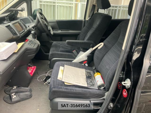 Honda e 2011-03 8812988-3