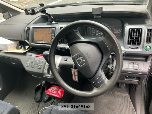 Honda e 2011-03 8812988-7